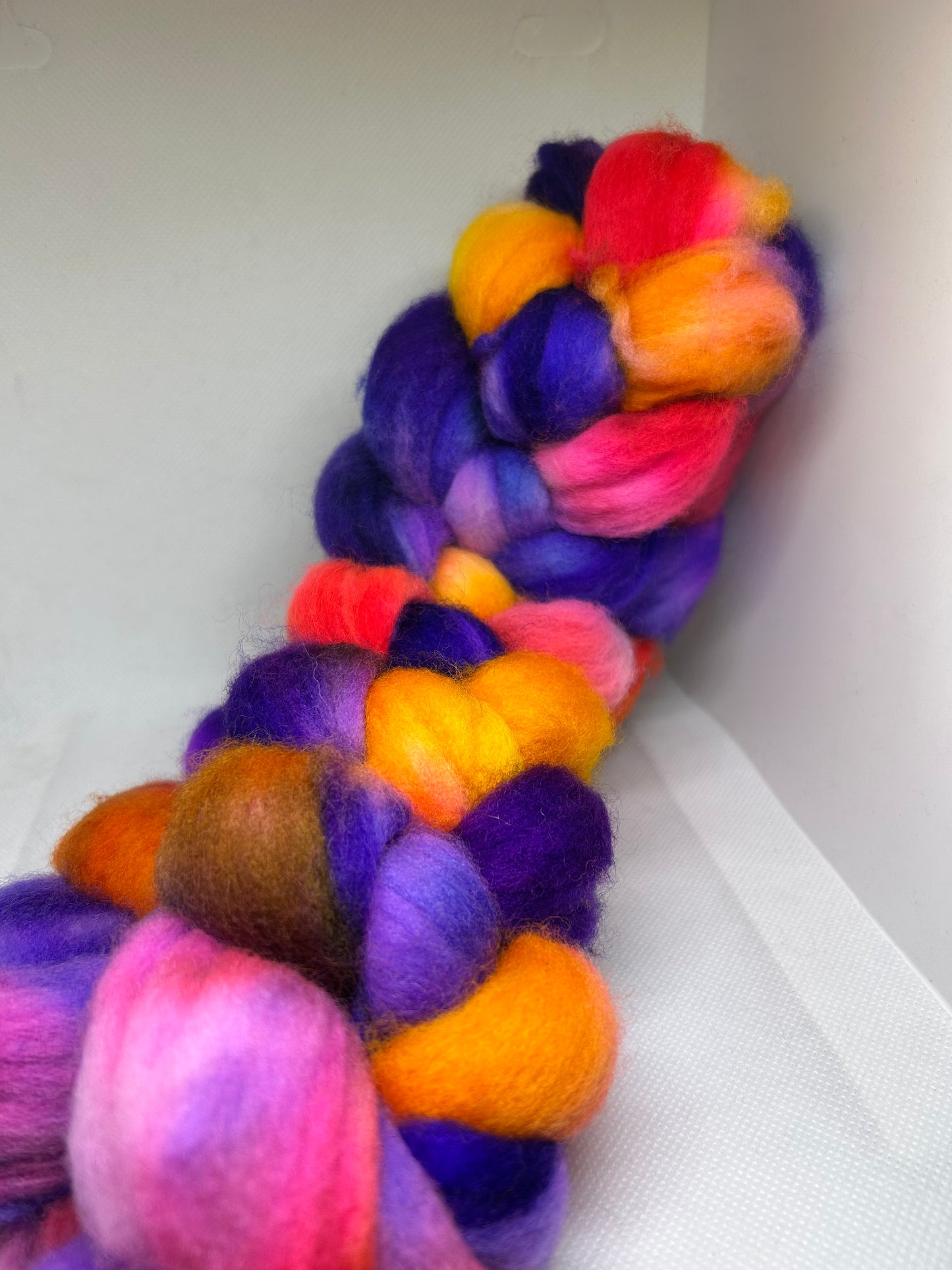100g Pansies Handyed Roving