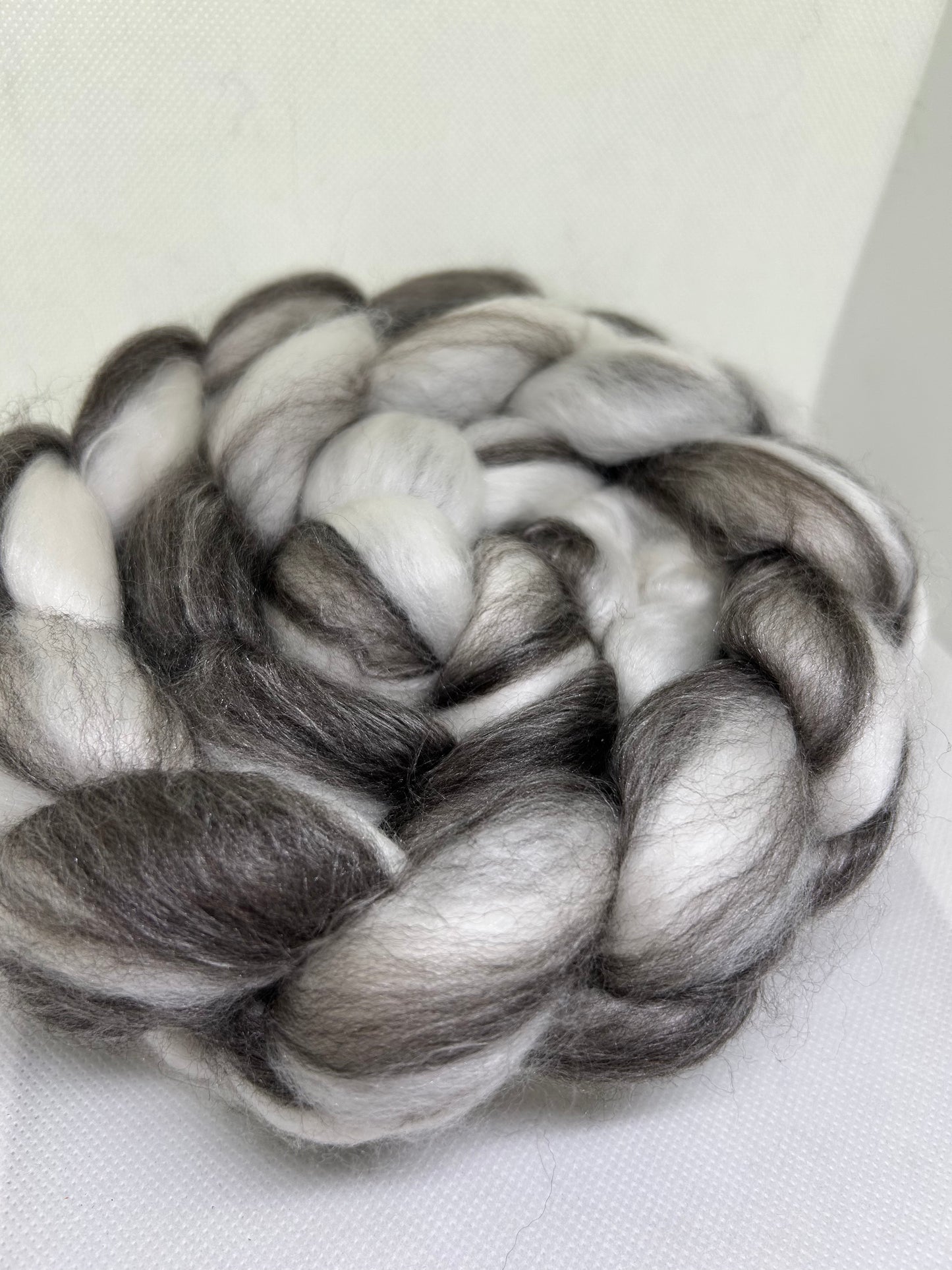 Pebbles 100g Haunui Hogget and Silk Blend fibre