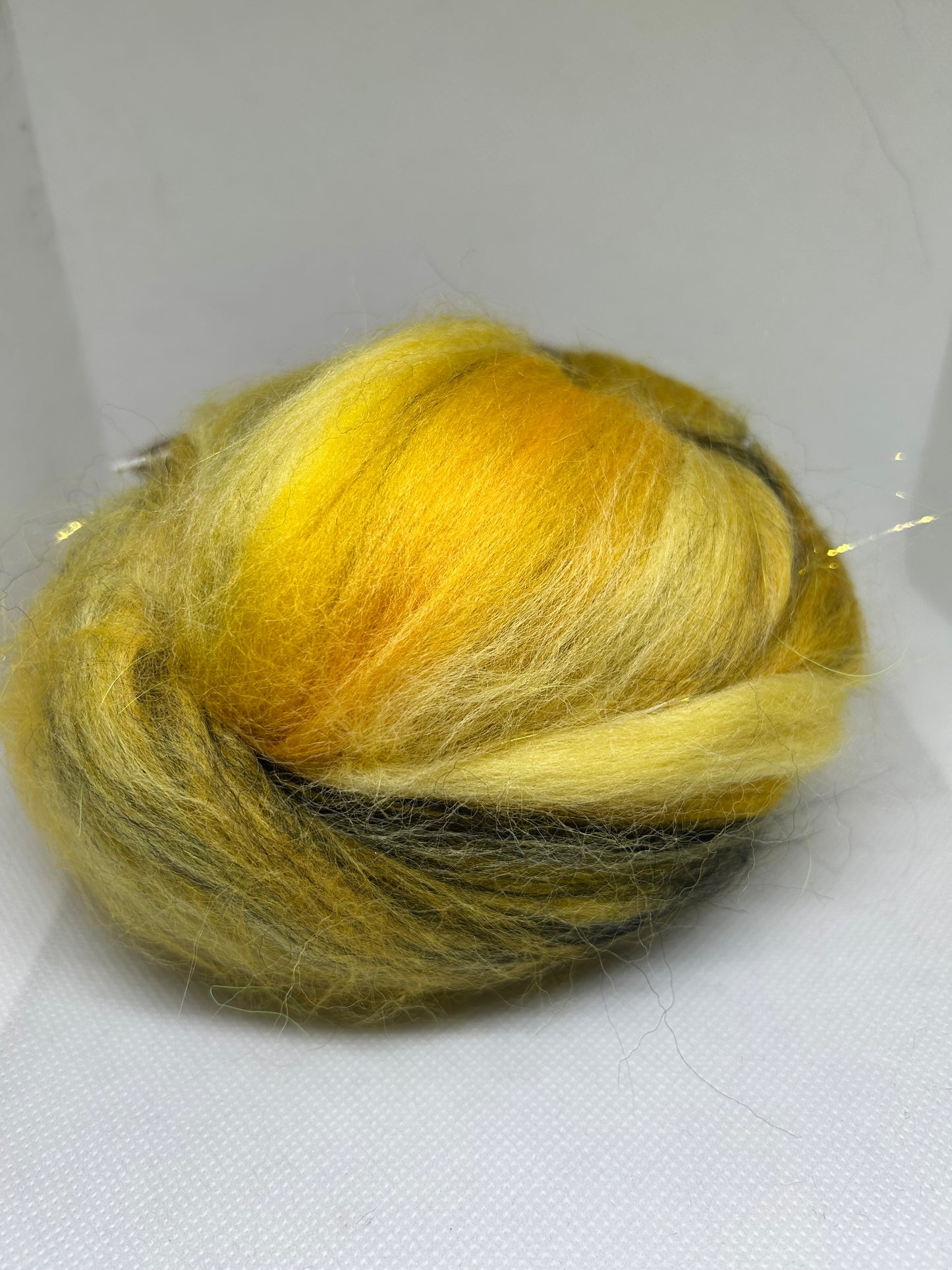 100g Bumble bee Corriedale & Merino Fibre Batt