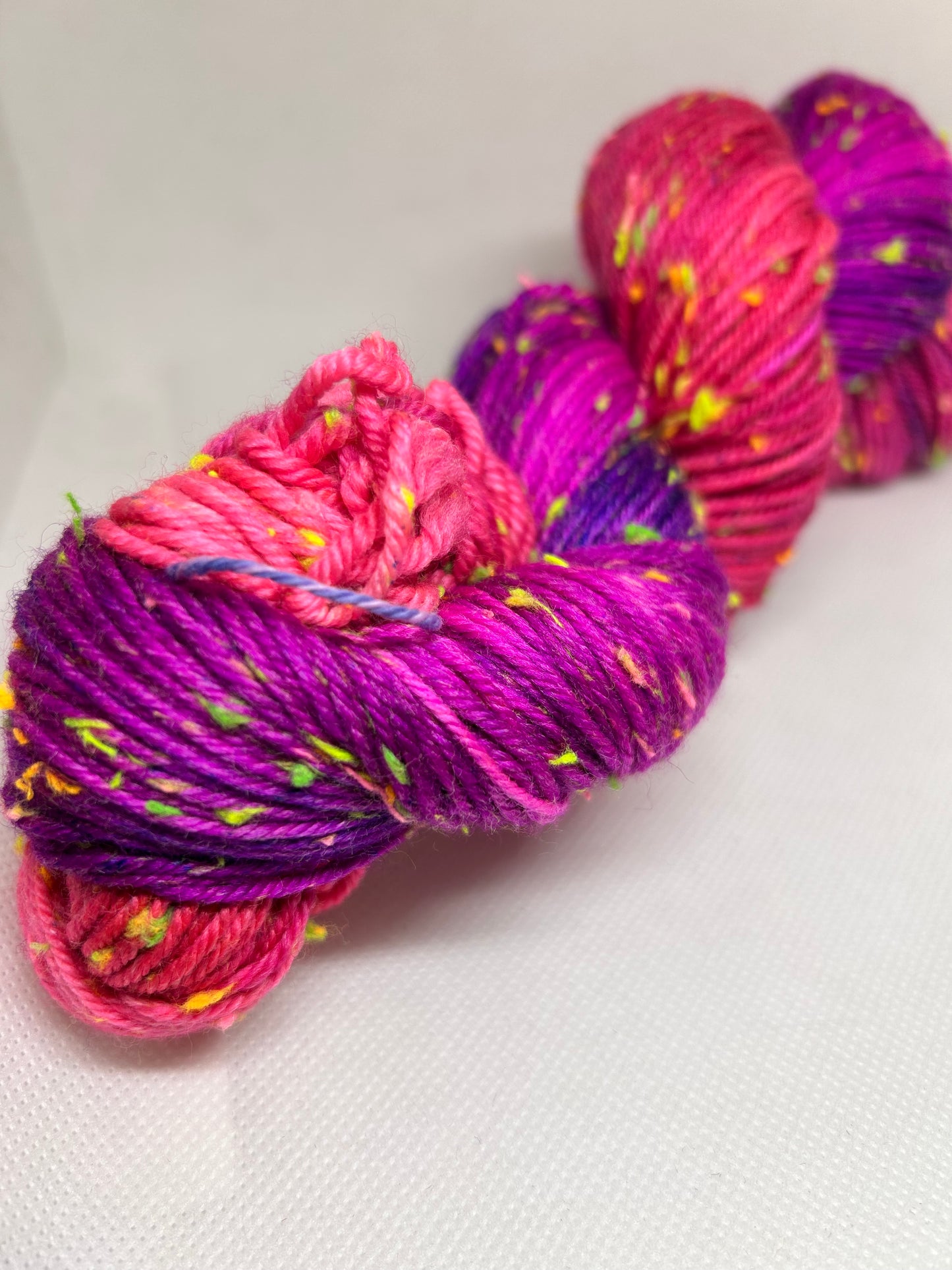 Love is in the air 100g DK Yarn