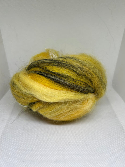 100g Bumble bee Corriedale & Merino Fibre Batt