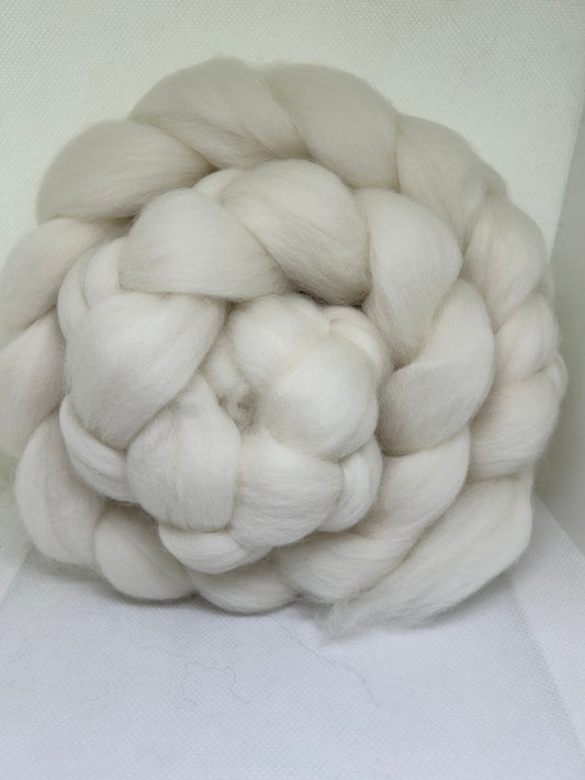 Pearl 100g 100% Haunui Hogget Fibre